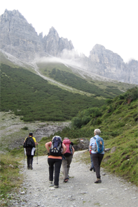 Hiking to the Adolf-Pichler-HÃ¼tte